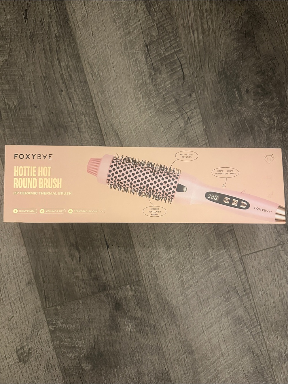 FOXYBӽ Hottie Hot Pink 1.25" Ceramic Round Thermal Brush